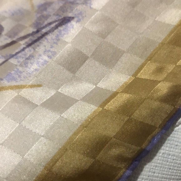 Vintage Vera Scarf-Silk-25x25 - Picture 5 of 17